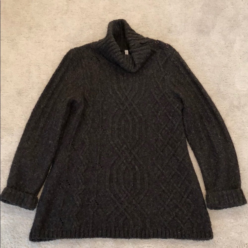 Grey/brown turtle neck sweater